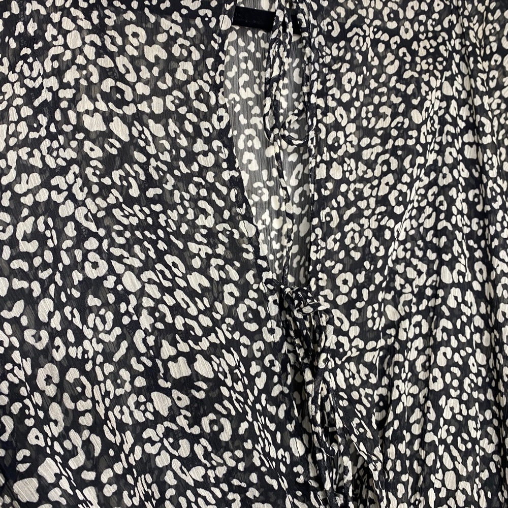 Grade & Gather Leopard Print Blouse. Size: Sm - image 7